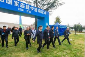 应领导邀请，服务国际徒步大会
